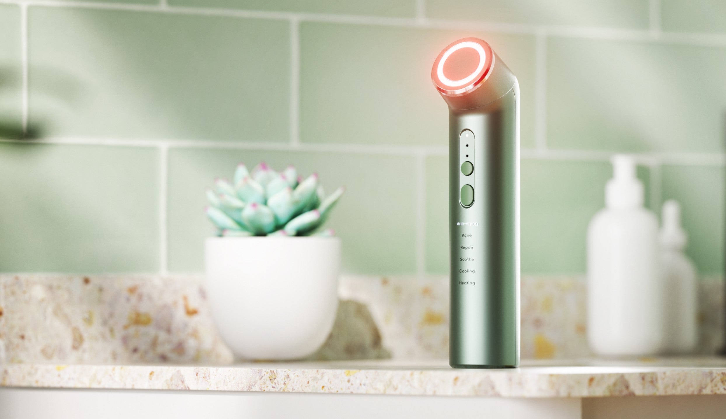 <p>Portable & Rechargeable</p>